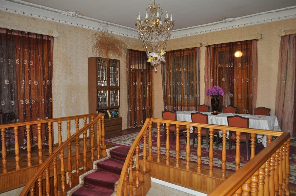 Guest House Cico Telavi Eksteriør bilde