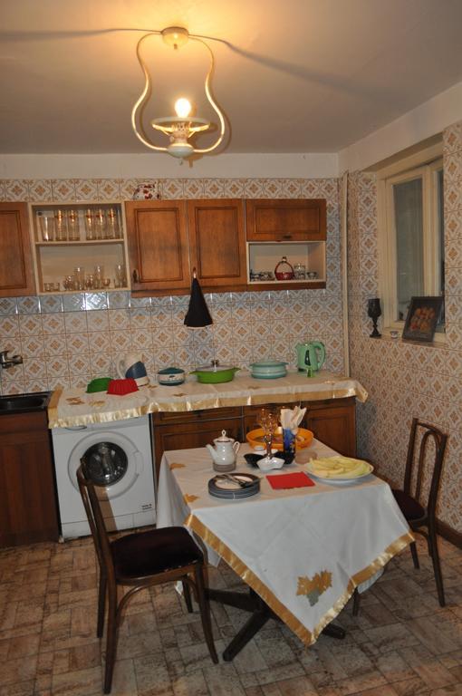 Guest House Cico Telavi Eksteriør bilde