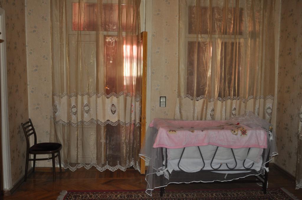 Guest House Cico Telavi Eksteriør bilde